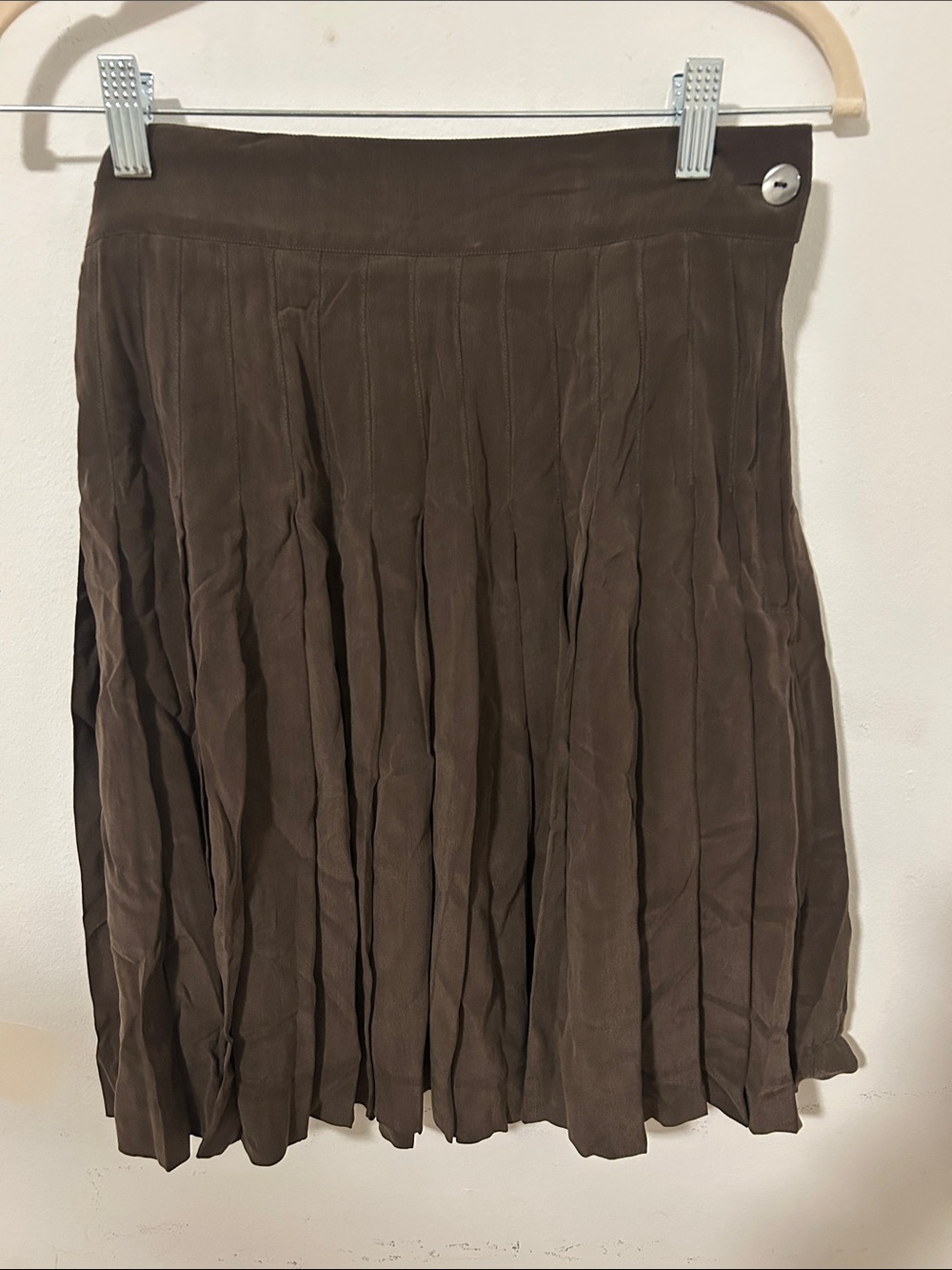 Beautiful 100% Silk Deep Brown Pleated Women’s Mid-Length Skirt- Size 3